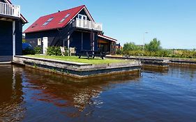 Het Schiphuis Met Prive Haven